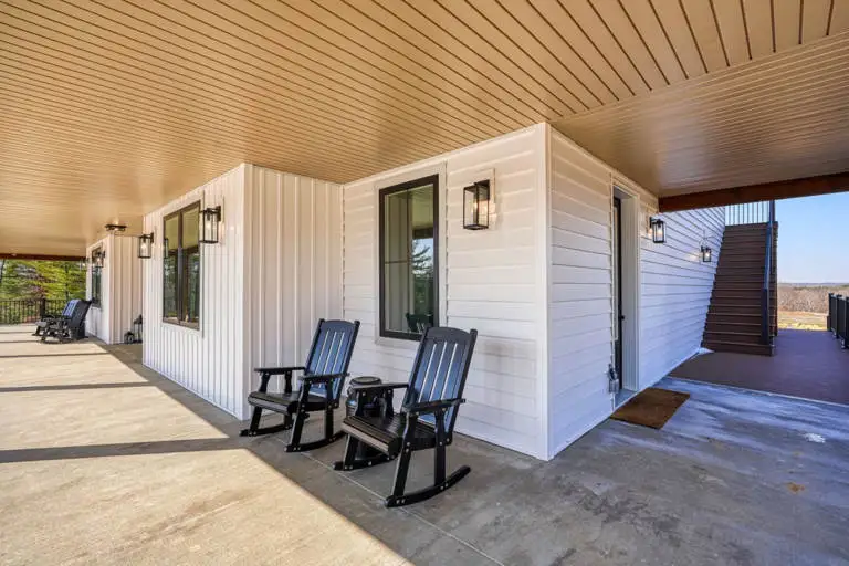 Heavenly View Farmhouse Outdoors