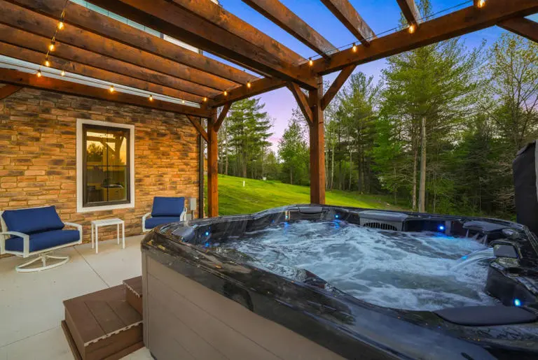 Heavenly View Farmhouse Outdoors
